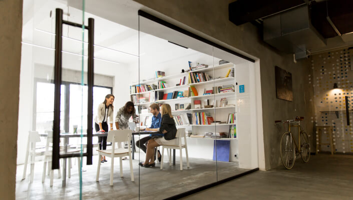 minimalist-frameless-glass-doors-for-contemporary-living-banner-5-1751285183